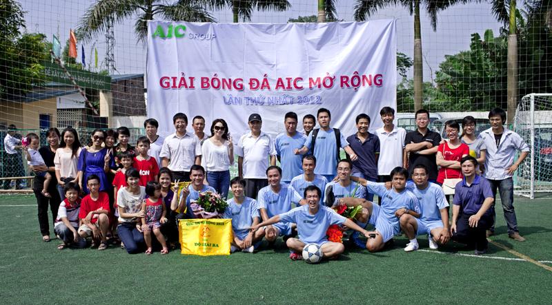 Lễ bế mạc giải bóng đá “AIC mở rộng 2012”