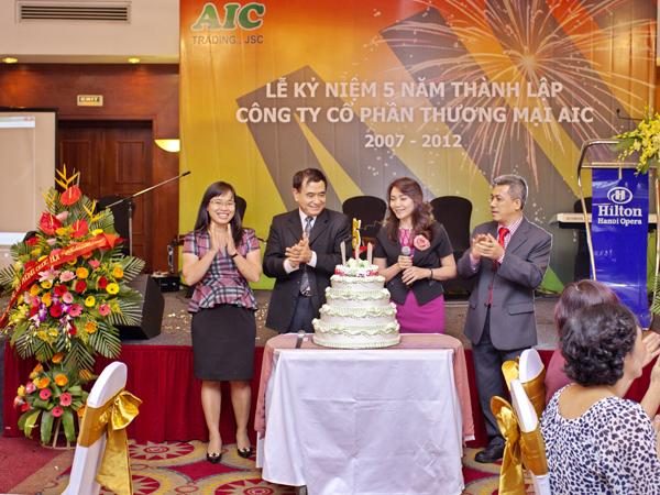 Công ty CPTM AIC tổ chức lễ kỷ kiệm 5 năm thành lập tại khách sạn Hilton Opera Hà Nội